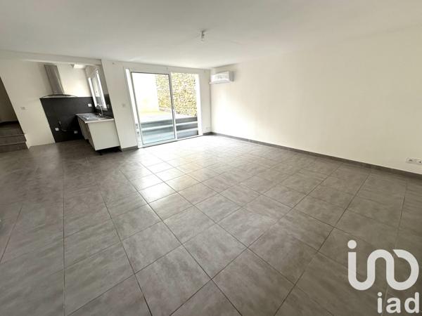 Maison de village 4 pièces de 103 m² à Beauvoisin (30640)