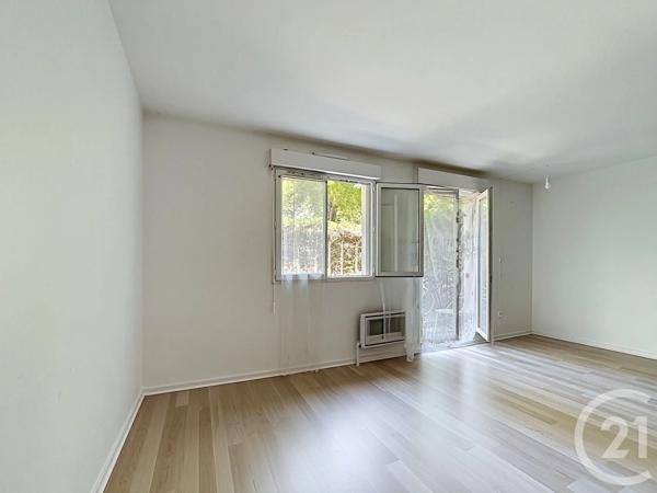 Appartement F1 à vendre  1 pièce - 33,68 m 2   THIAIS  - 94