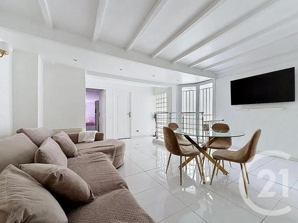 Maison à vendre  7 pièces - 111,30 m 2   MONTFERMEIL  - 93