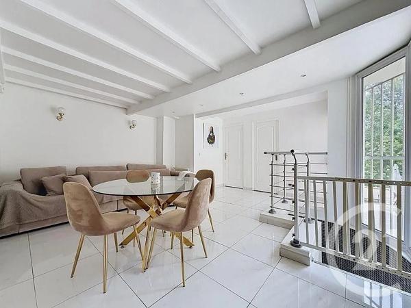 Maison à vendre  7 pièces - 111,30 m 2   MONTFERMEIL  - 93