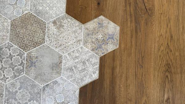 Maison atypique avec son jardin secret au cœur de Lafond