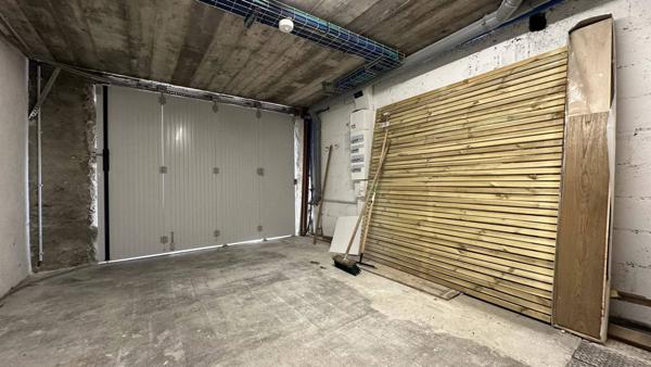 Maison atypique avec son jardin secret au cœur de Lafond