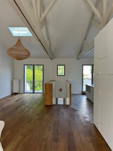 Maison atypique avec son jardin secret au cœur de Lafond