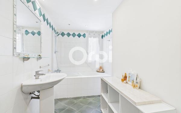 Maison à vendre    7 pièces •  Mandelieu-la-Napoule