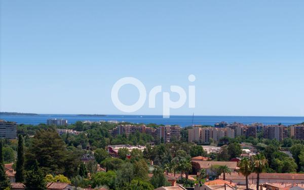 Maison à vendre    7 pièces •  Mandelieu-la-Napoule