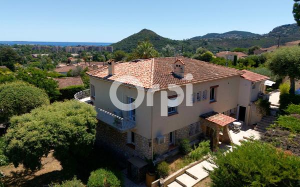 Maison à vendre    7 pièces •  Mandelieu-la-Napoule