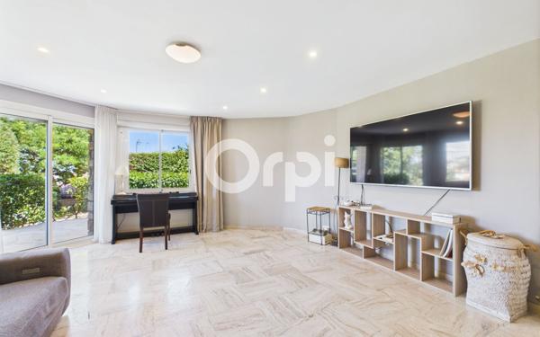 Maison à vendre    7 pièces •  Mandelieu-la-Napoule