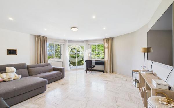 Maison à vendre    7 pièces •  Mandelieu-la-Napoule