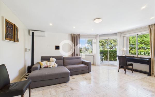 Maison à vendre    7 pièces •  Mandelieu-la-Napoule