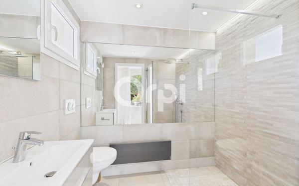 Maison à vendre    7 pièces •  Mandelieu-la-Napoule