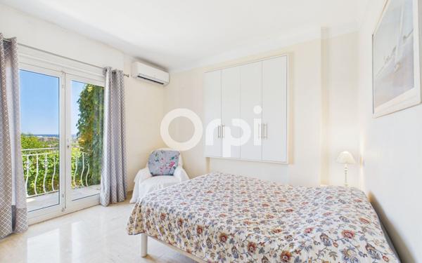 Maison à vendre    7 pièces •  Mandelieu-la-Napoule