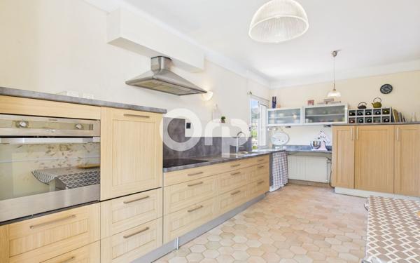 Maison à vendre    7 pièces •  Mandelieu-la-Napoule