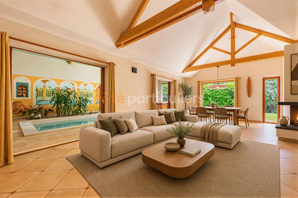 Vente
                Maison370 m² - 8 Pièces -
                    CARQUEFOU (44470)
