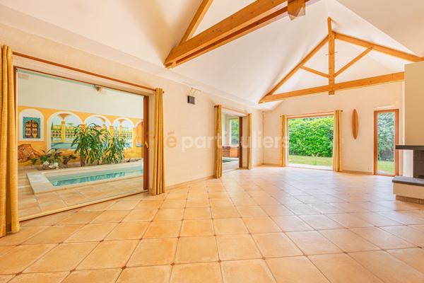 Vente
                Maison370 m² - 8 Pièces -
                    CARQUEFOU (44470)