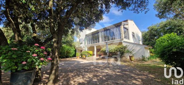 Maison à vendre 11 pièces 250 m² Nîmes-Saint-Césaire