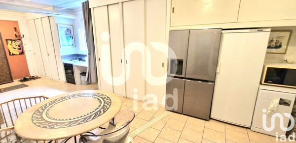 Maison à vendre 11 pièces 250 m² Nîmes-Saint-Césaire