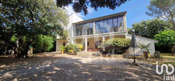 Maison à vendre 11 pièces 250 m² Nîmes-Saint-Césaire