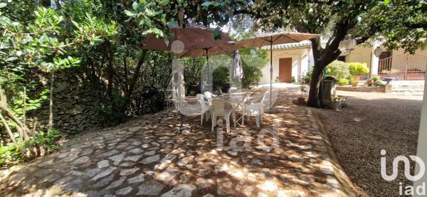Maison à vendre 11 pièces 250 m² Nîmes-Saint-Césaire