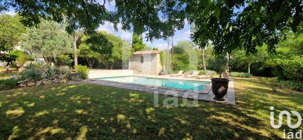 Maison à vendre 11 pièces 250 m² Nîmes-Saint-Césaire