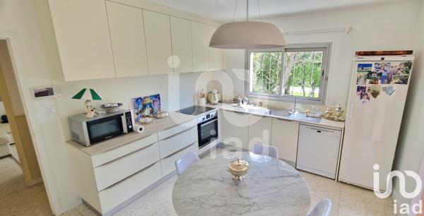 Maison à vendre 11 pièces 250 m² Nîmes-Saint-Césaire