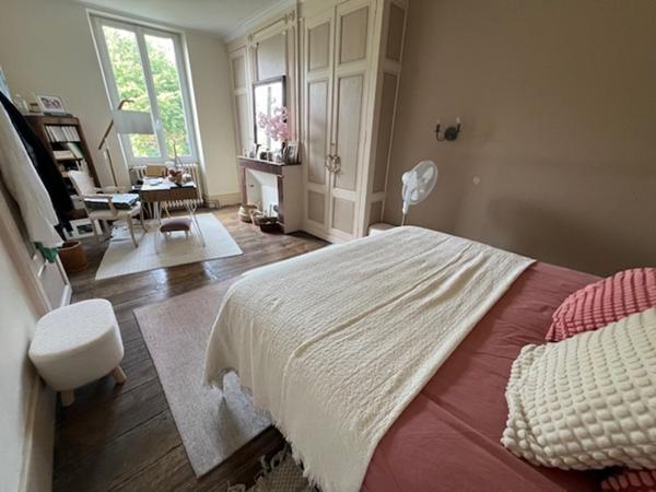 Ensemble immobiler centre-ville Aiguillon