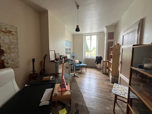 Ensemble immobiler centre-ville Aiguillon