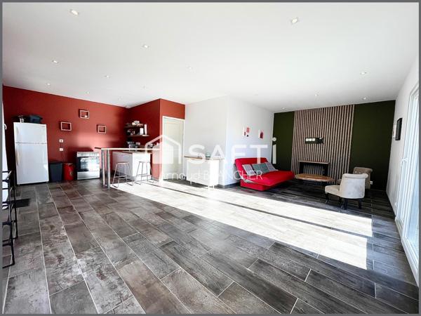 Investissement locatif, pavillon plain-pied actuellement loué, 2 chambres, cellier, garage, jardin clos.