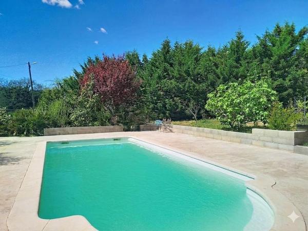 Maison avec piscine Saint Maximin La Sainte Baume 6 pièce(s) 133 m2