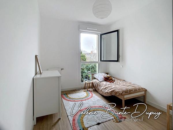 Appartement à vendre 4 pièces 80,35m2 3 chambres terrasse et stationnement ORLEANS St Marc