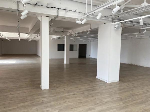 Location Local commercial 3 pièces 378 m2 à Bastia