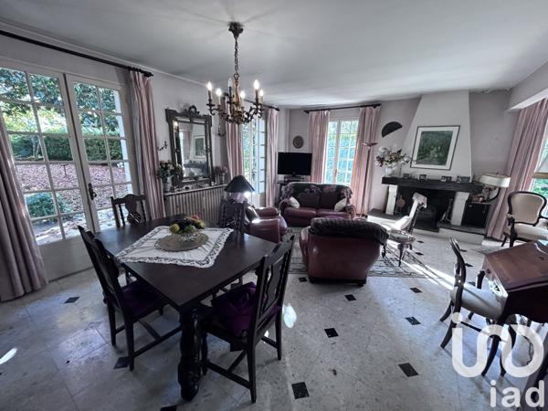 Maison 5 pièces de 121 m² à Lescar (64230)