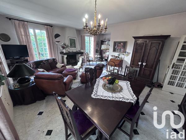 Maison 5 pièces de 121 m² à Lescar (64230)