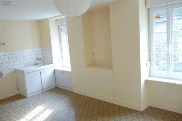 Appartement à louer à Gorron en Mayenne (53120), ref : 53075DLS23009