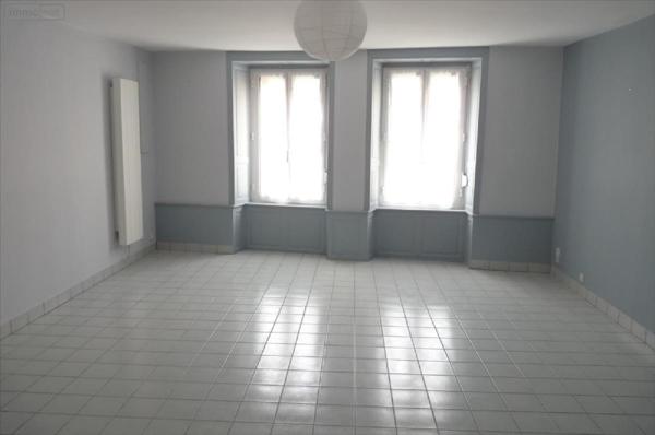 Appartement à louer à Gorron en Mayenne (53120), ref : 53075DLS23009