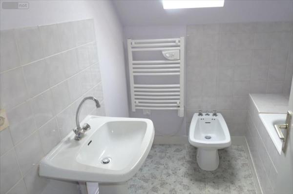 Appartement à louer à Gorron en Mayenne (53120), ref : 53075DLS23009