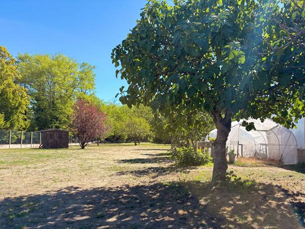Maison Fay Aux Loges 6 pièces - 2641 m² de terrain avec dépendances