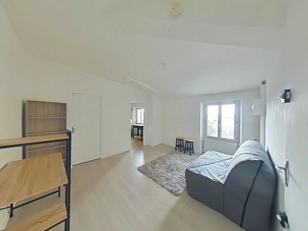 Appartement à louer    1 pièce •    Romans-sur-Isère