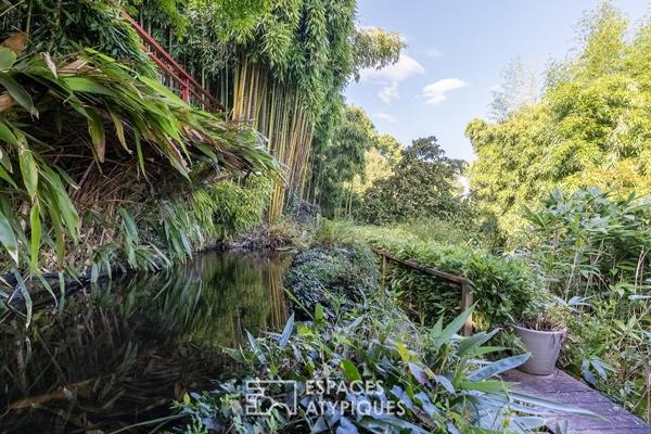 Maison d’architecte avec jardin luxuriant sublimé par la vue