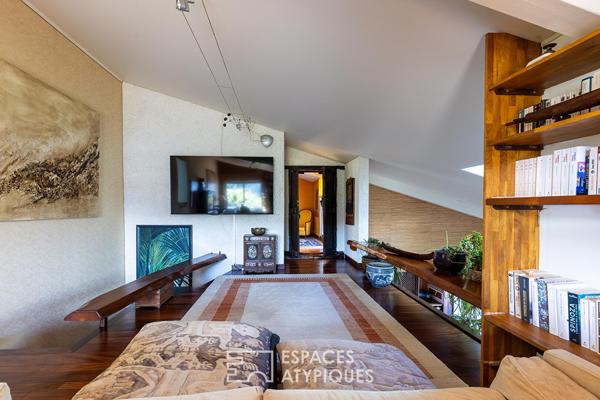 Maison d’architecte avec jardin luxuriant sublimé par la vue