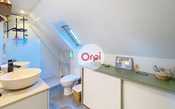 Maison à vendre    5 pièces •  Theix