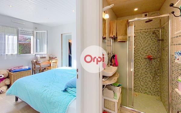 Maison à vendre    5 pièces •  Theix