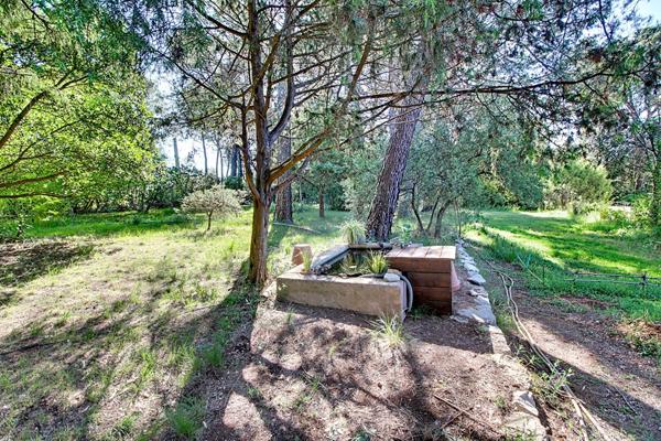 Exclusivité A VENDRE ! Maison de 91 m2 de plain pied + 10m² de dépendance + piscine le tout sur un terrain de 2 hectares!!
