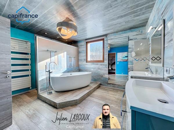 Dpt Isère (38), à vendre maison de charme 10 pièces de plus de 270 m2 habitable