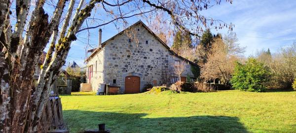 ensemble de deux maisons sur 19471 m²