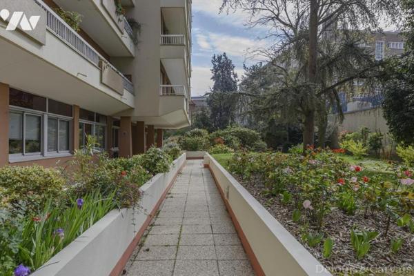 Vente T5 de 113.68 m² avec un très grand balcon