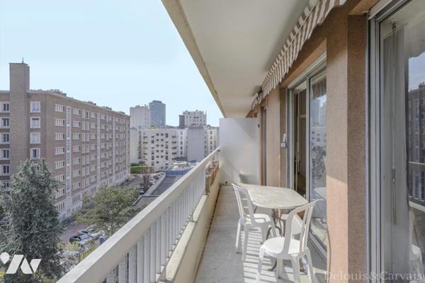 Vente T5 de 113.68 m² avec un très grand balcon