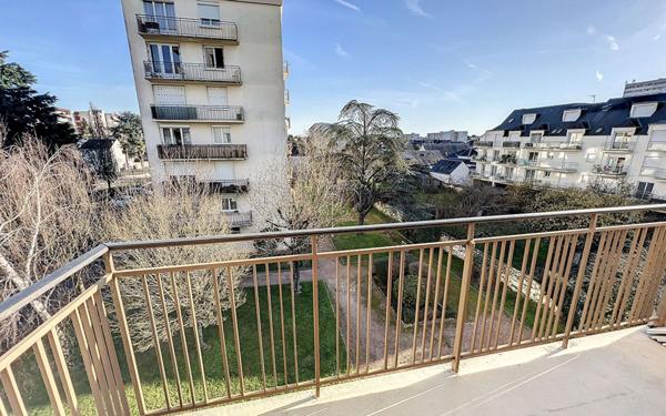 Appartement à louer    2 pièces •  La Riche