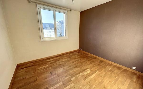 Appartement à louer    2 pièces •  La Riche