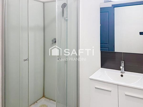 Grand studio sans travaux avec exterieur