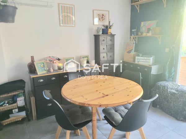 Pavillon avec jardin dans résidence privée avec piscine